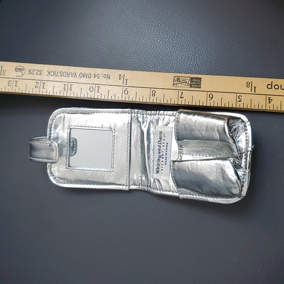 Vintage Whiting and Davis dual lipstick holder - Picture 3 of 4